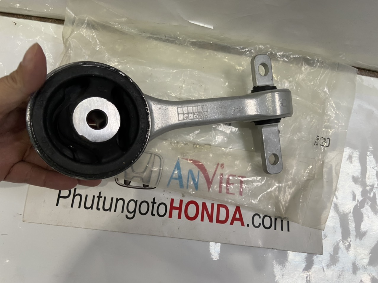 Chân máy xe Honda CIVIC